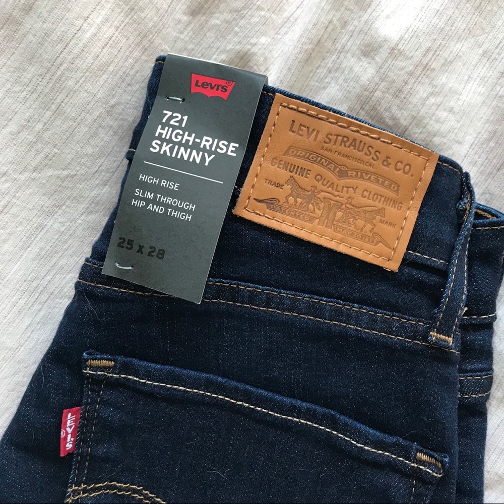 NWT Levi’s 721 Skinny